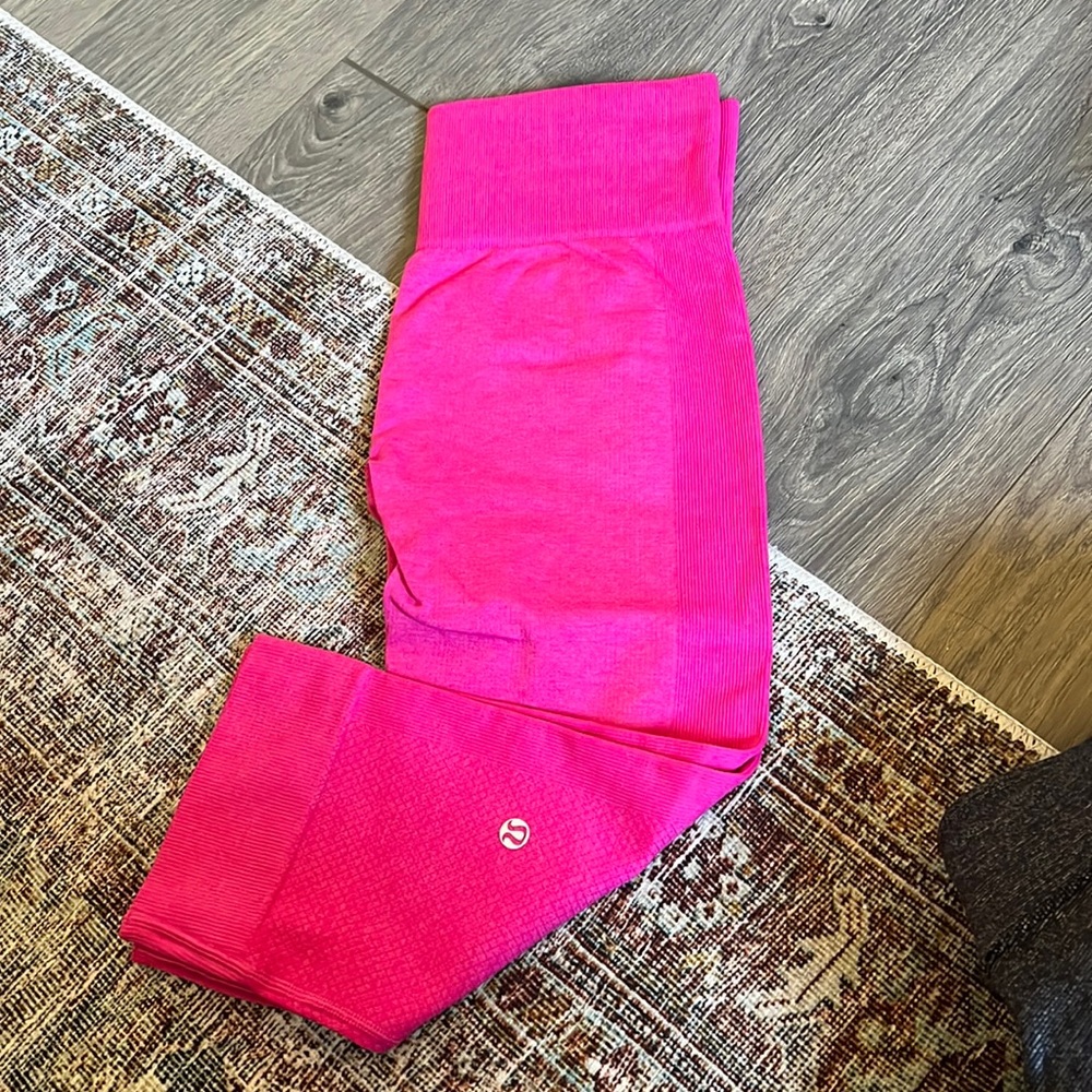 Lululemon Pink Crops